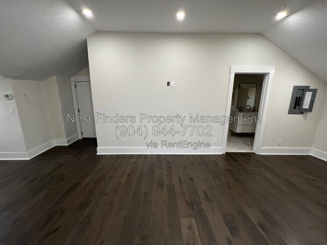 Building Photo - 1541 Riverside Ave