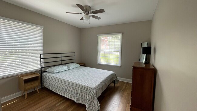 Building Photo - 1439 Clairmont Rd