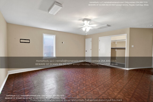 Building Photo - 3 Bedroom 2.5 Bath Available