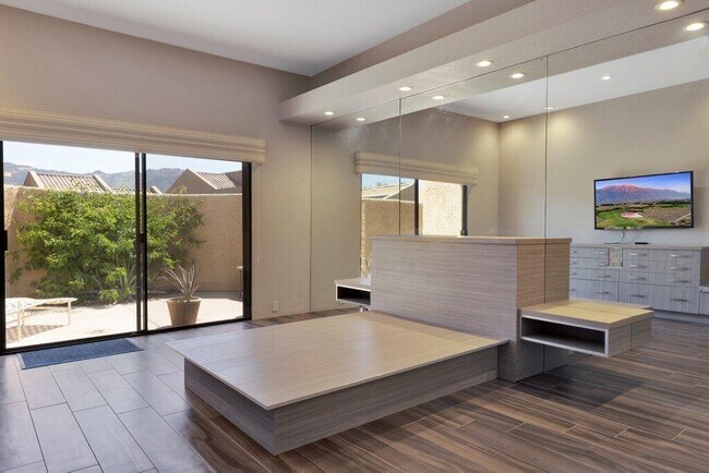 Building Photo - 73416 Irontree Dr