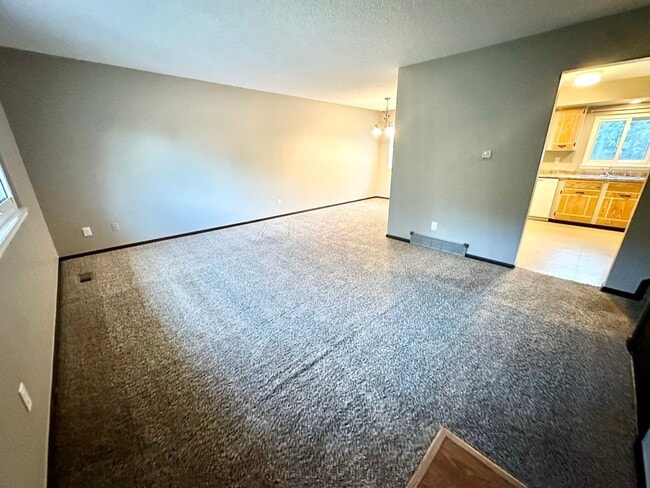 Building Photo - 1907 Leicester Way