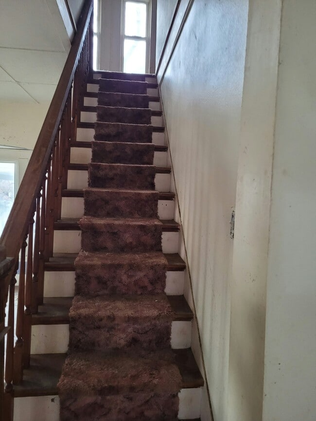 Building Photo - 203 W Lindell St