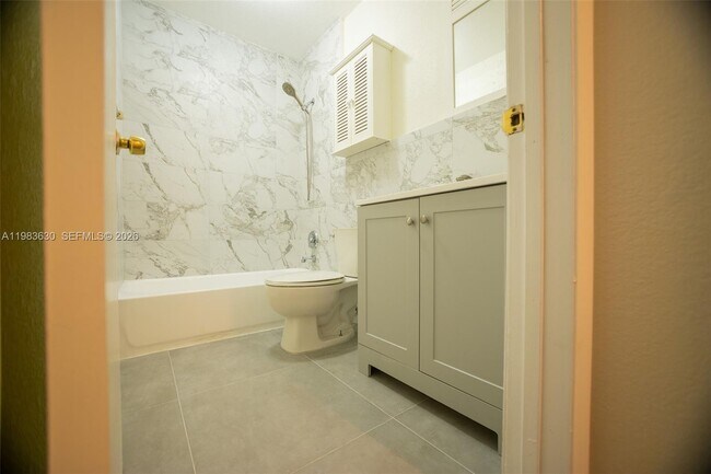 Building Photo - 4803 NW 9th Dr