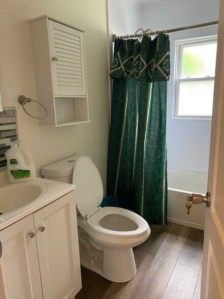 Bathroom 1 - 8634 W Burleigh St