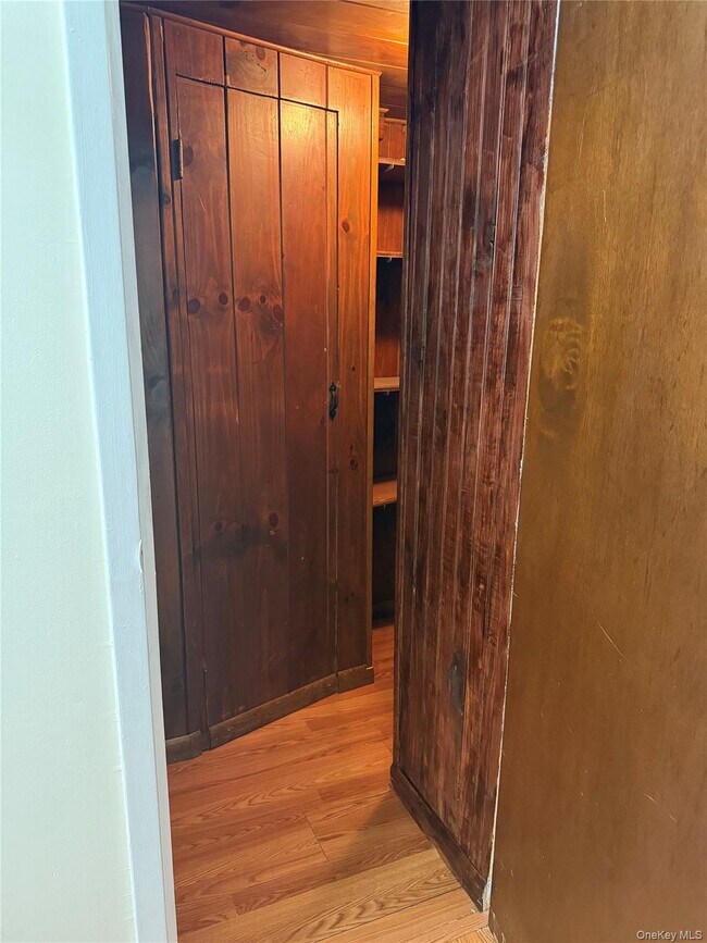 Building Photo - 95-05 165th Ave