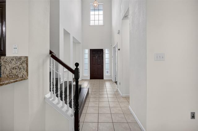Building Photo - 7903 Clear Fork Trail