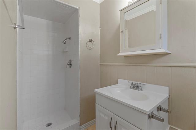 Building Photo - 807 Ash Ln