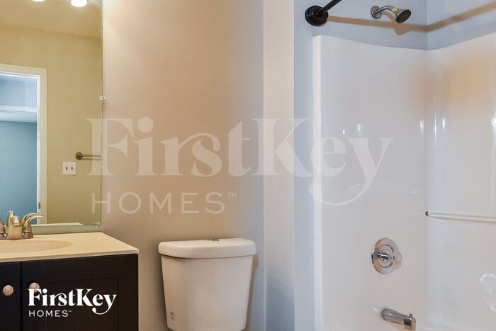 Building Photo - 7121 Taunton Dr