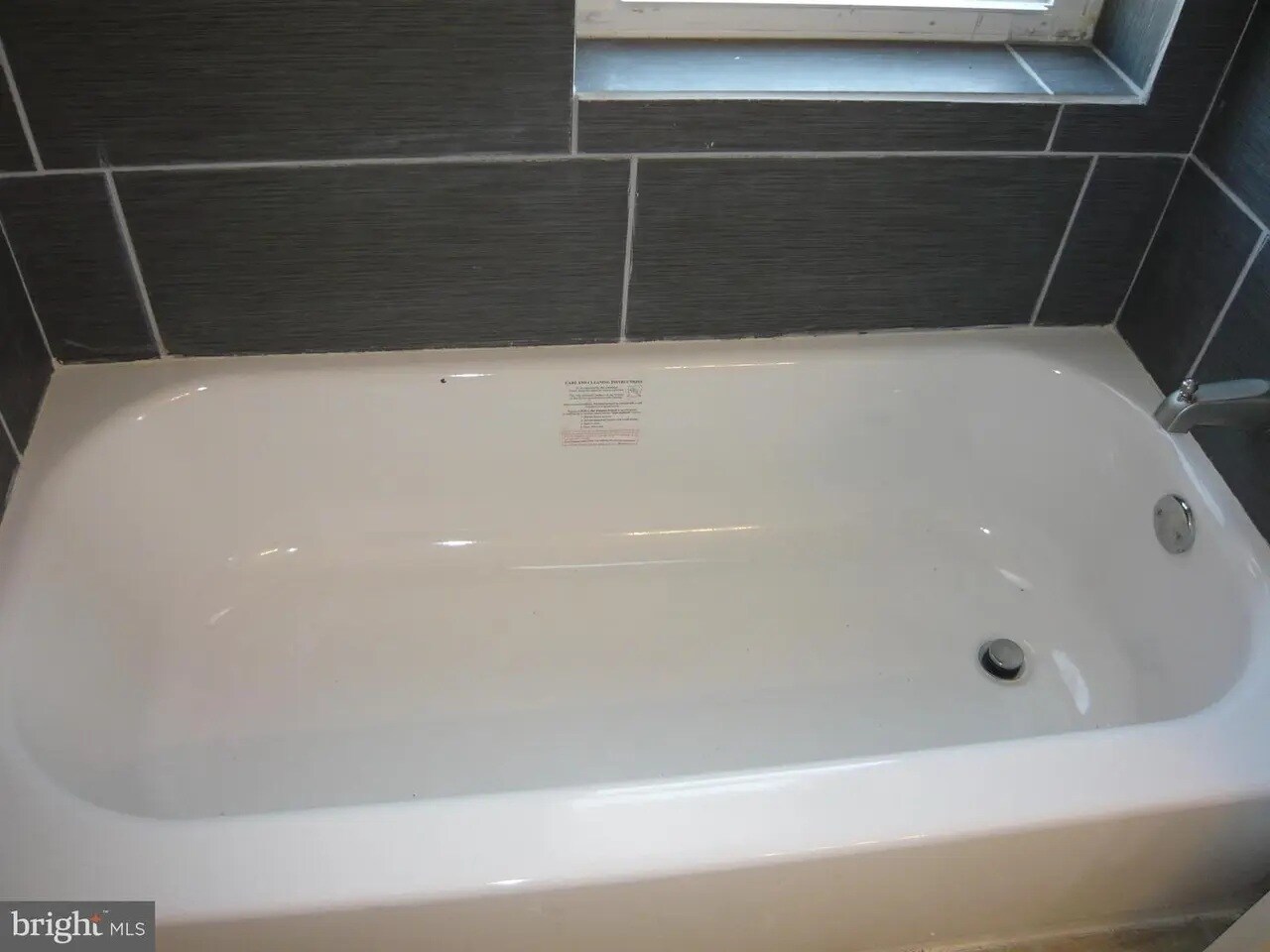 Bathroom 2 - 2517 Saint Paul St