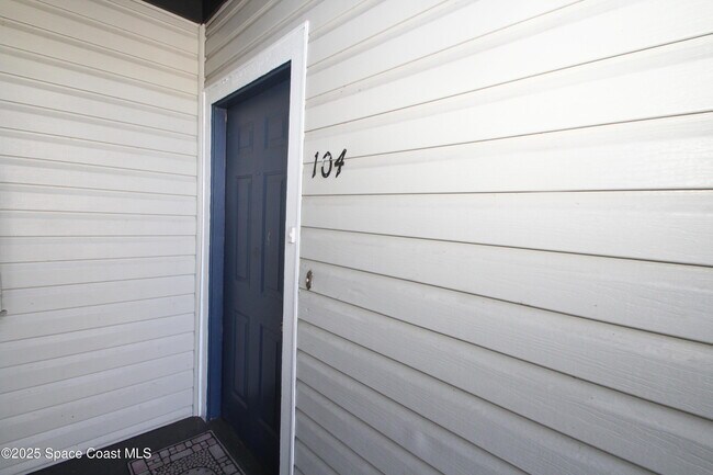 Building Photo - 441 Mercury Ave SE