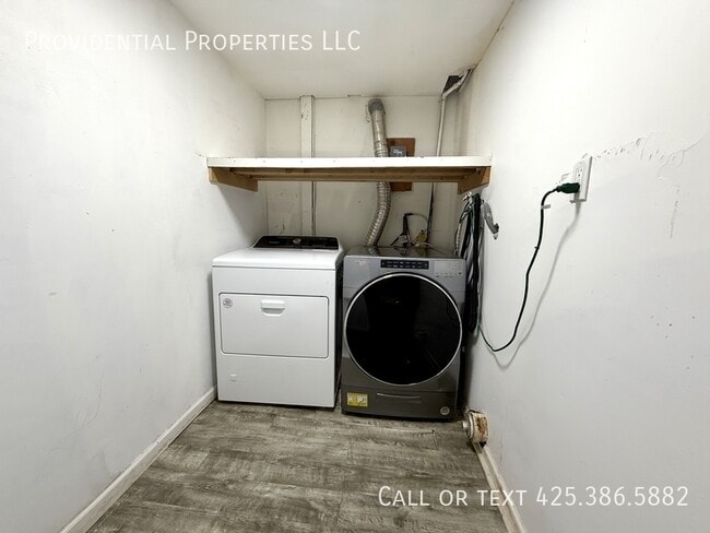 Building Photo - 3821 155th Ave SE