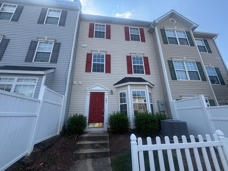 Building Photo - Room in Townhome on Ivory Run Way