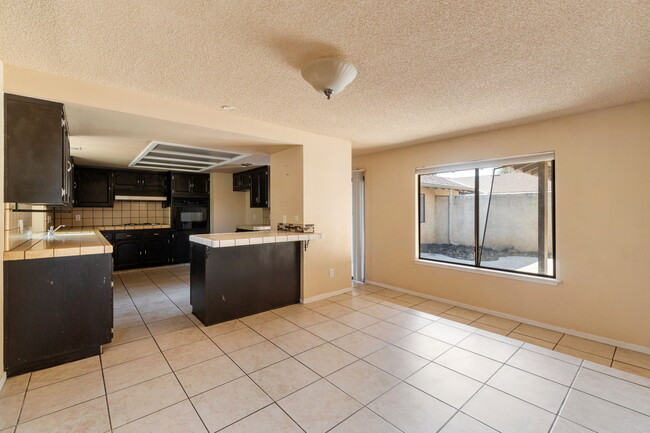 dining room facing kitchen - 5079 E BREMER AVE