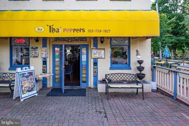 Building Photo - 226 Guthrie Ave