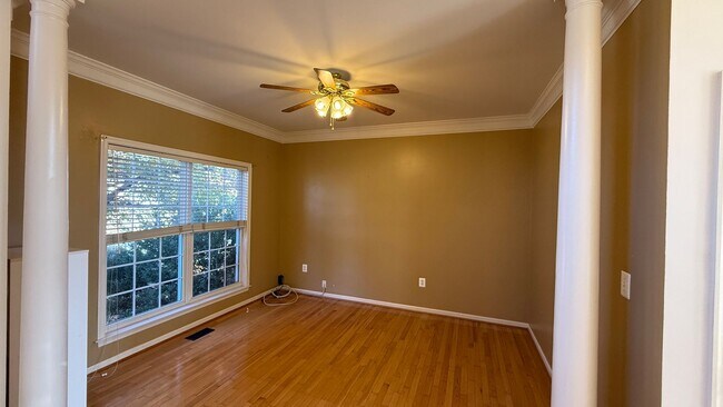 Building Photo - Spacious Colonial in Austin Ridge