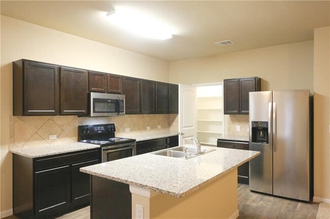 Building Photo - 6107 Diamondleaf Bend
