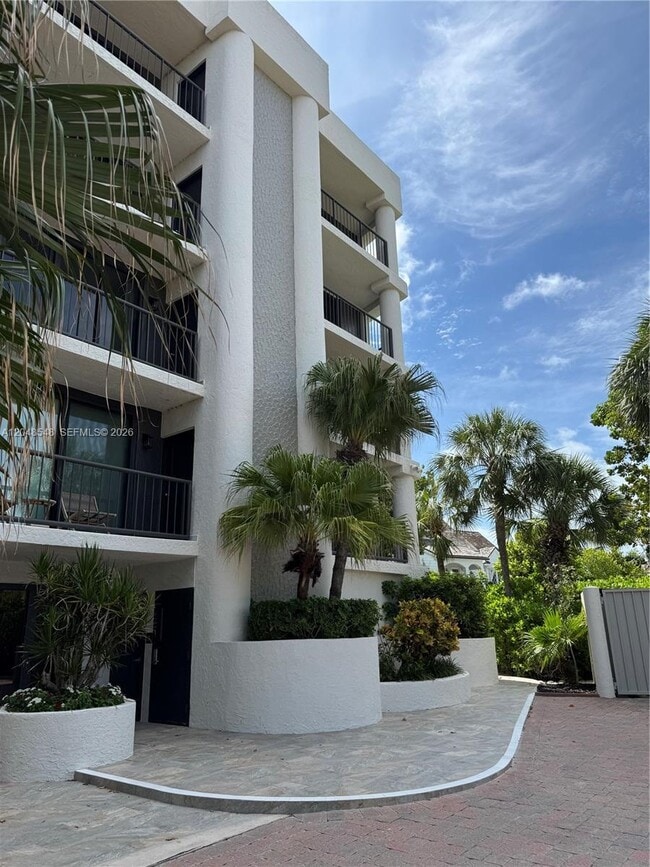 Building Photo - 290 Celestial Way