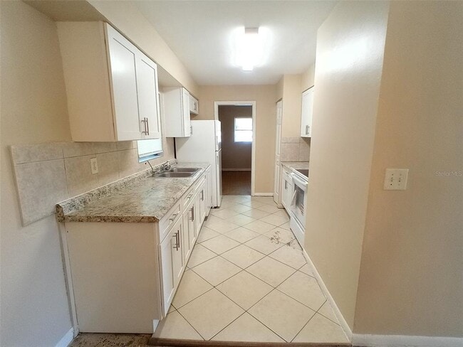 Building Photo - 2283 Howland Blvd