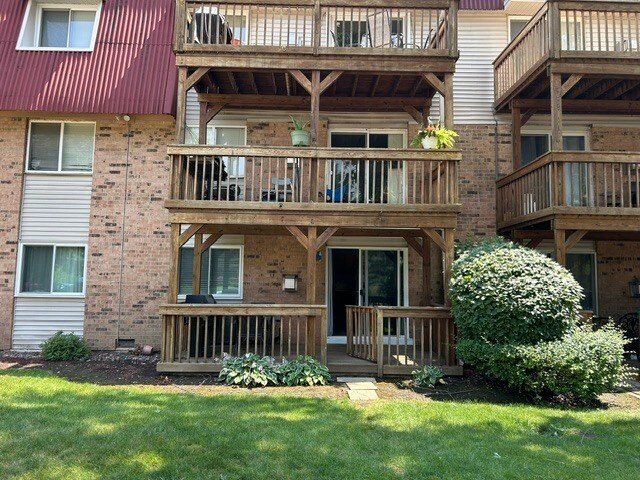 Building Photo - 1875 Tall Oaks Dr