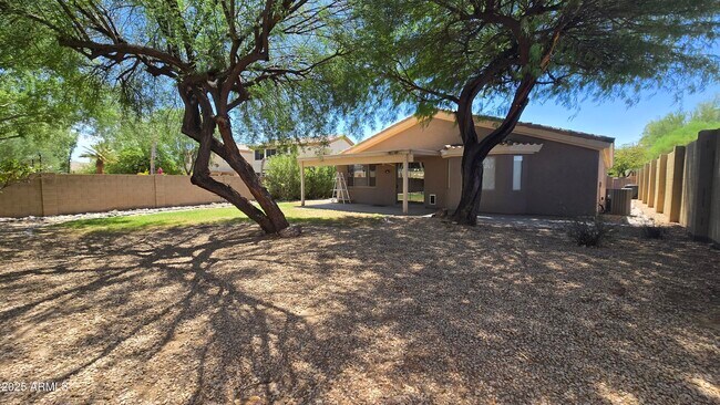 Building Photo - 14654 W Avalon Dr