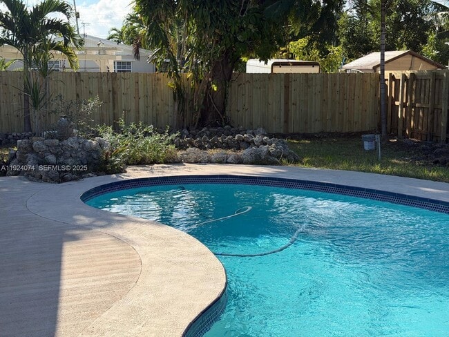 Building Photo - 19810 Holiday Rd