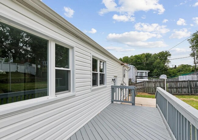 Building Photo - 5522 Lanham Way