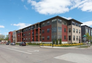 Building Photo - 315 Riverfront Terrace