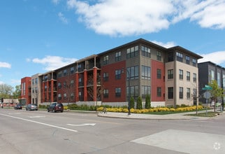 Building Photo - 315 Riverfront Terrace