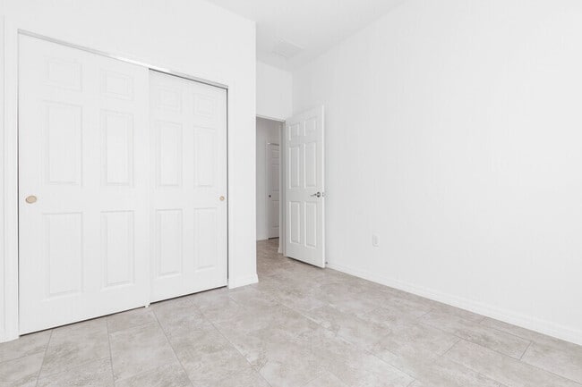 Building Photo - 22 Pony Ln