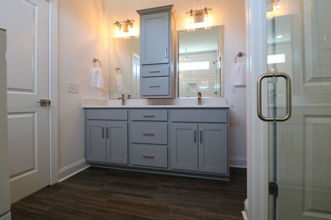 Building Photo - 772 Gibb St