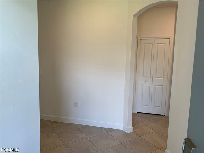 Building Photo - 9093 Leatherwood Loop
