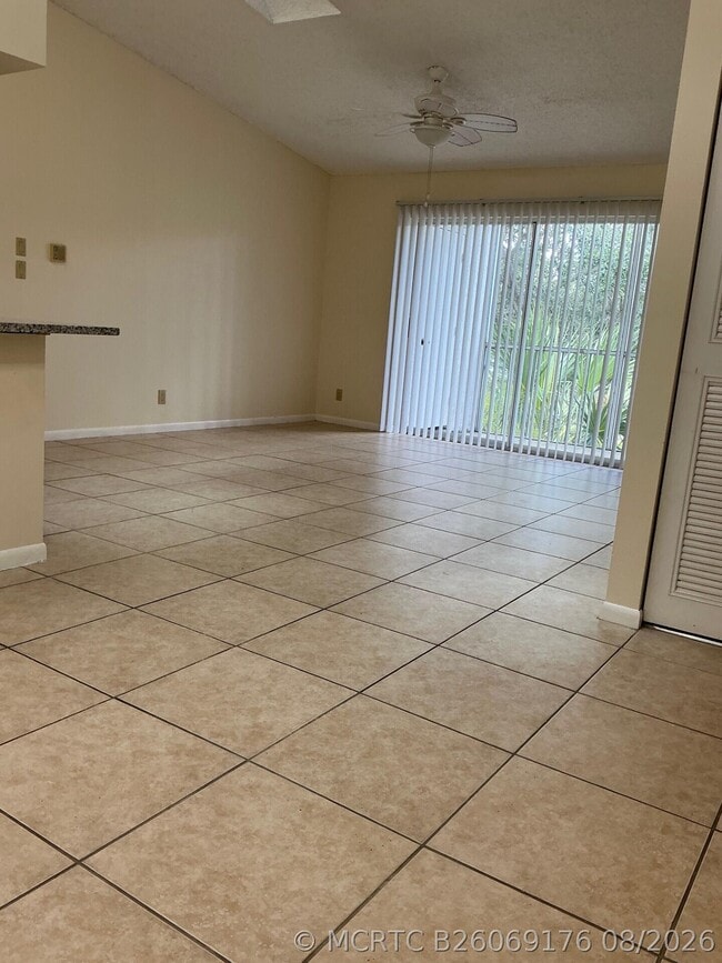 Building Photo - 2506 SE Anchorage Cove