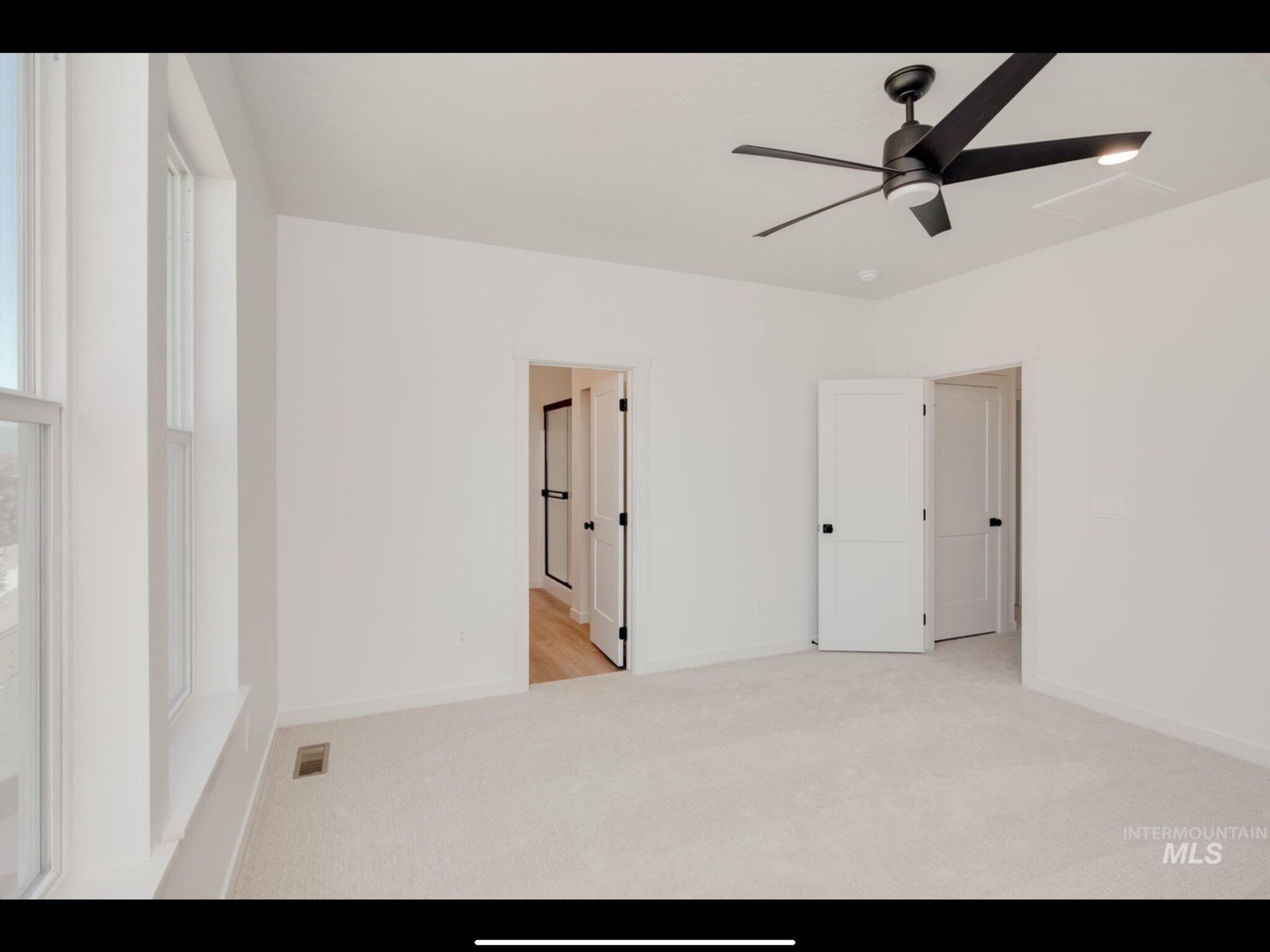 Building Photo - 7148 W Riverwood St