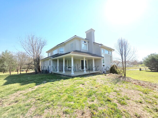 Building Photo - 14112 Windsor St