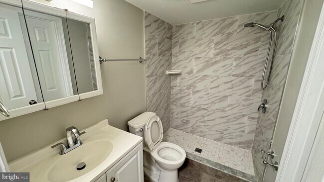Building Photo - 7097 Spring Garden Dr