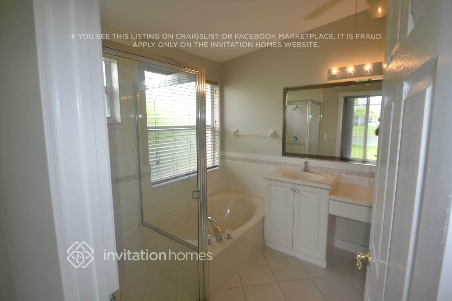 Building Photo - 5213 SW 158th Ave