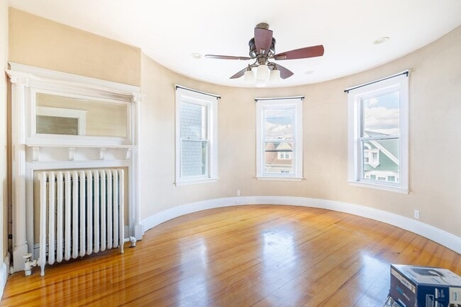 Building Photo - 24 Willis St