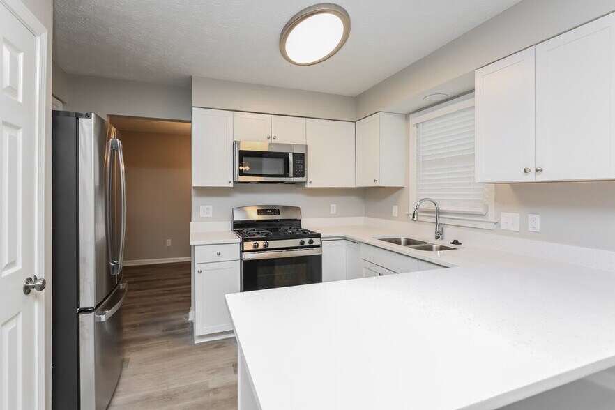 Building Photo - 4988 Wynhurst Way