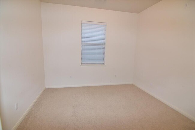 Building Photo - 11400 W Parmer Ln