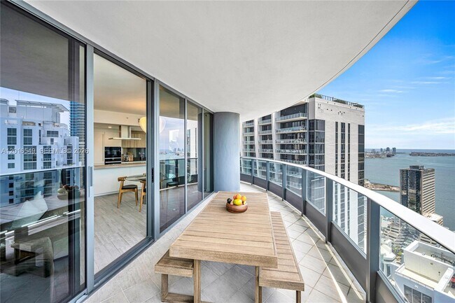 Building Photo - 1000 Brickell Plaza