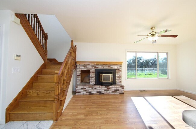 Building Photo - 201 (20300 Arnold)