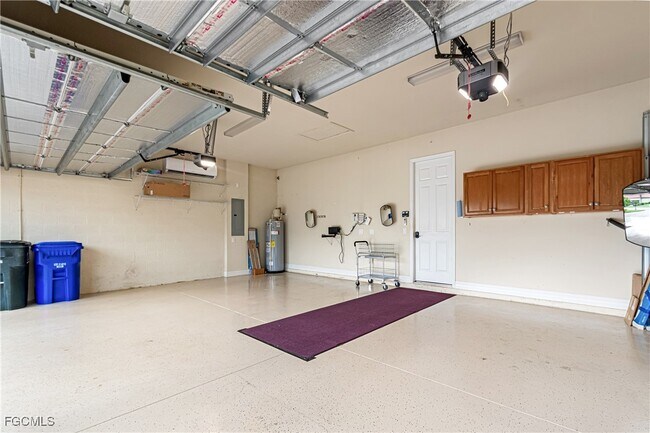 Building Photo - 11006 Longwing Dr