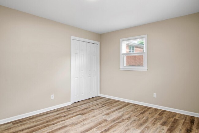 Building Photo - 315 Owens St