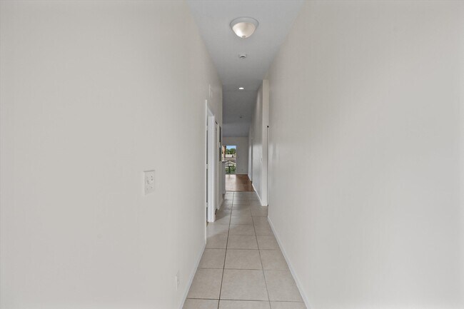 Building Photo - 4534 Oak Terrace Dr