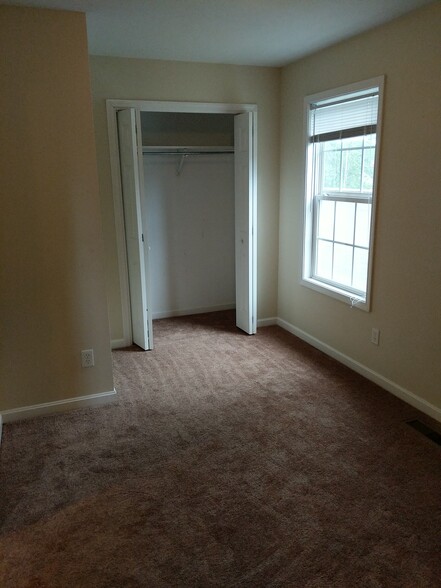 3rd Bedroom, 2nd Floor - 1411 Monroe Ave.