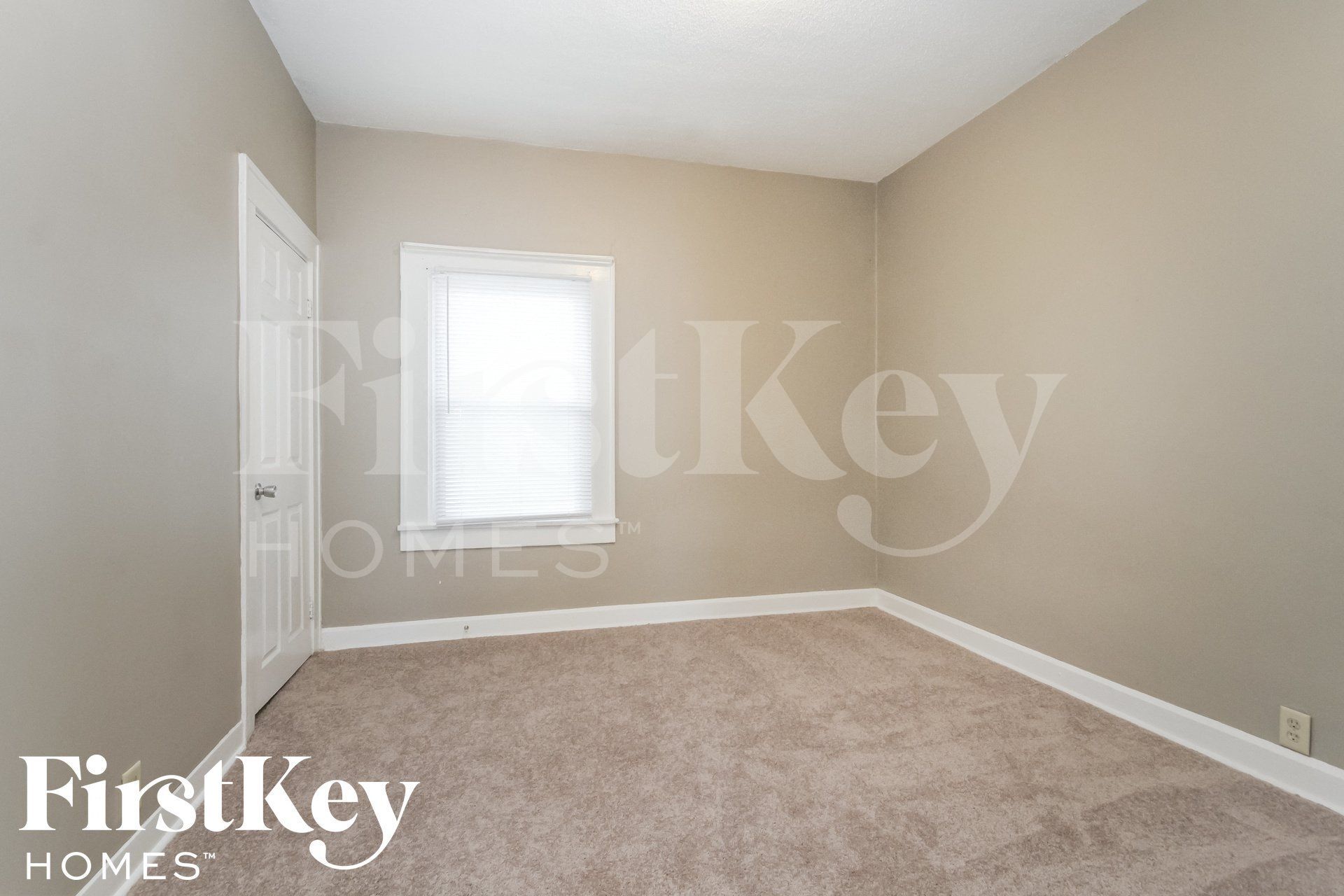 Building Photo - 2160 S Emerson Ave