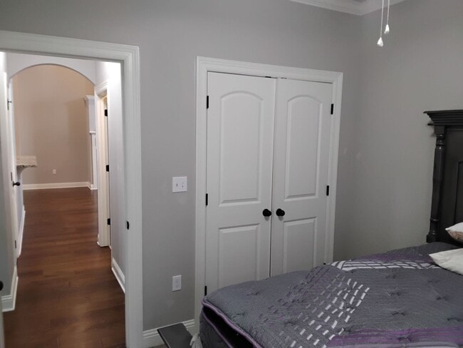 Building Photo - Nice Blanchard Home/Close to Golf course