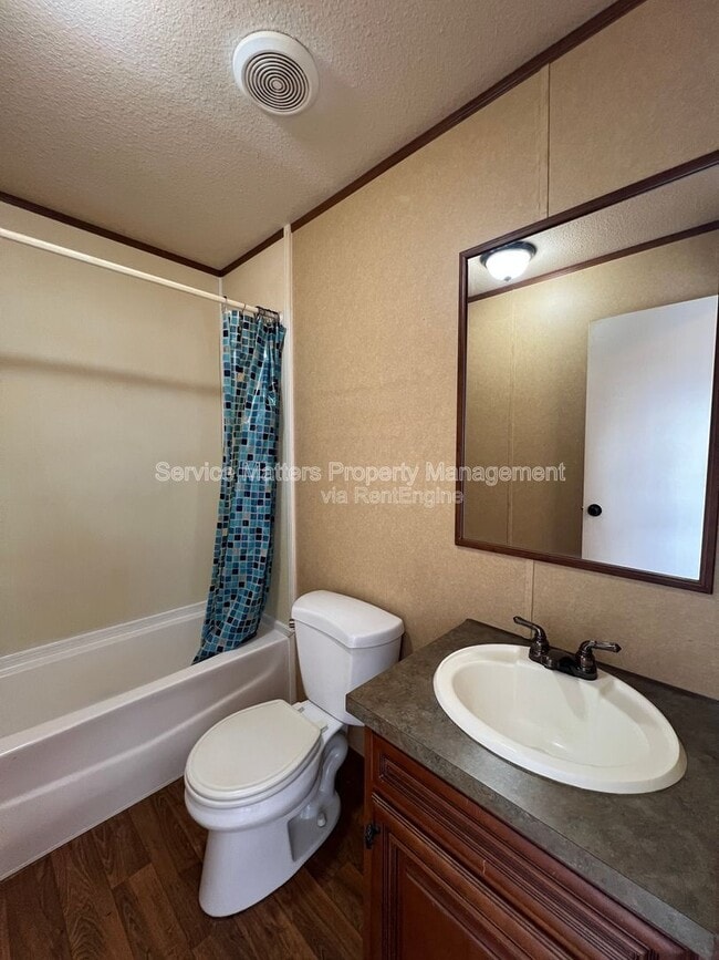 Building Photo - 4831 Douglas Dr