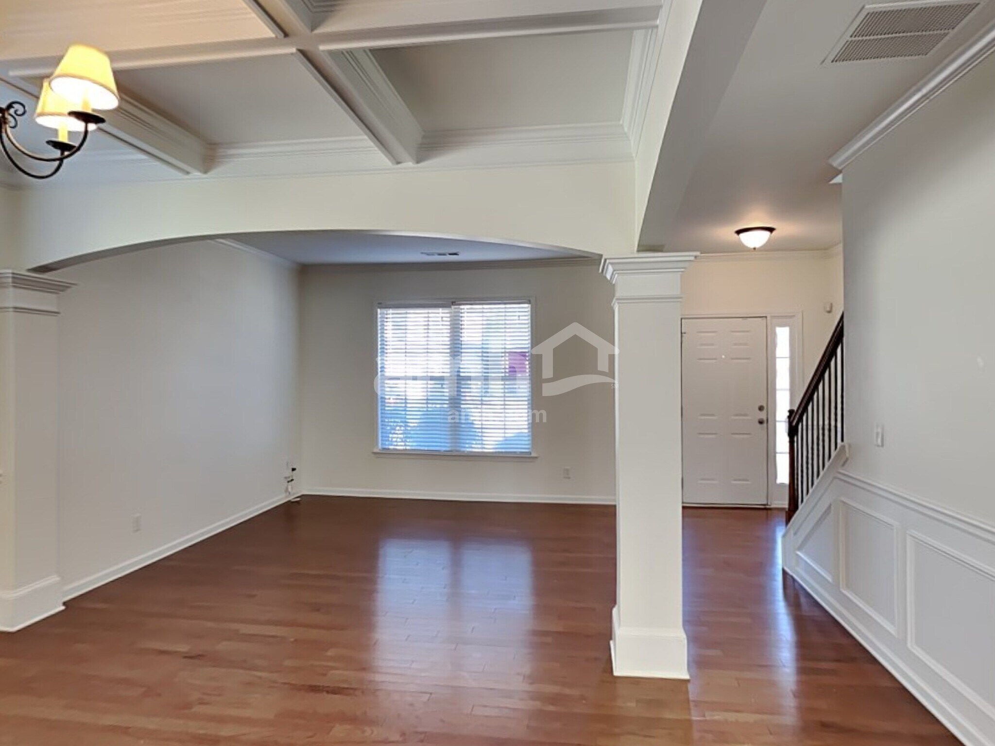 Building Photo - 687 Ivy Chase Loop