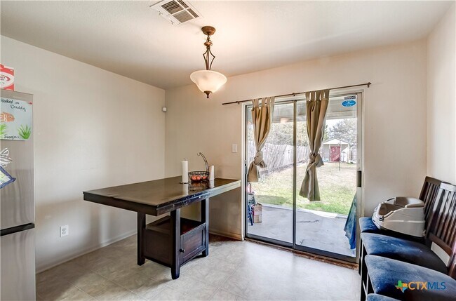 Building Photo - 3413 Traverse Dr